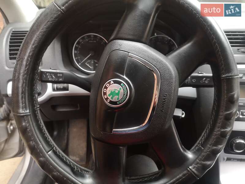 Ліфтбек Skoda Octavia 2011 в Ужгороді