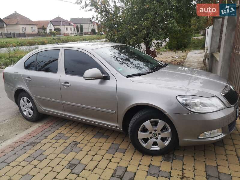 Ліфтбек Skoda Octavia 2011 в Ужгороді
