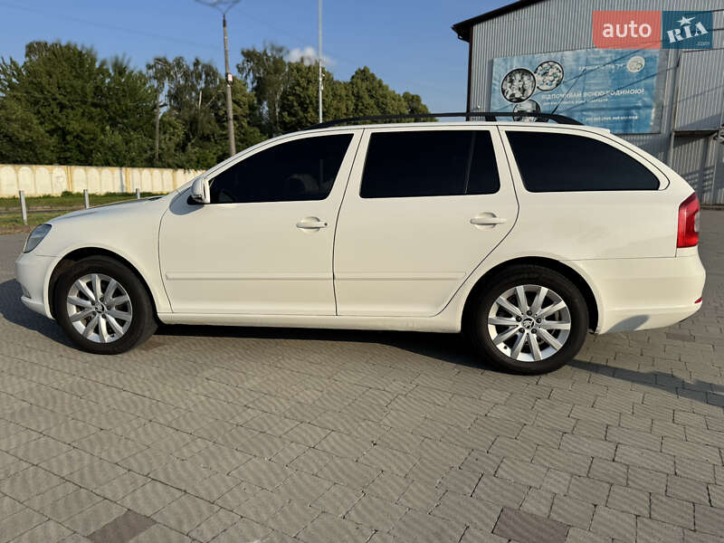 Універсал Skoda Octavia 2012 в Володимирі