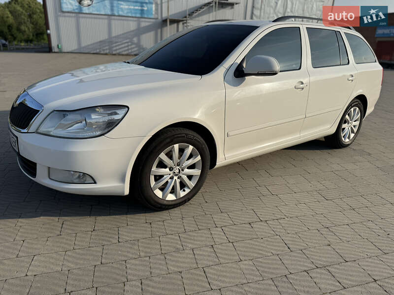Універсал Skoda Octavia 2012 в Володимирі