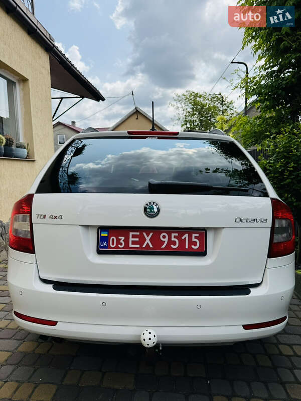 Універсал Skoda Octavia 2012 в Житомирі