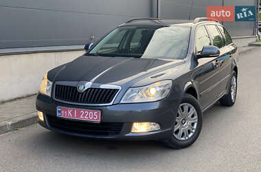 Універсал Skoda Octavia 2010 в 