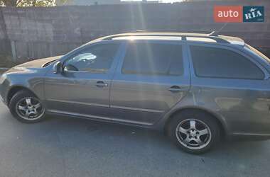 Универсал Skoda Octavia 2010 в 