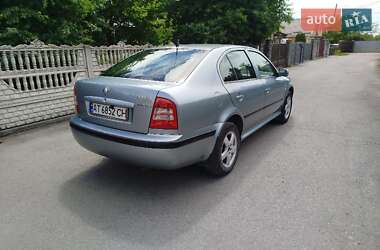 Ліфтбек Skoda Octavia 2003 в Рівному
