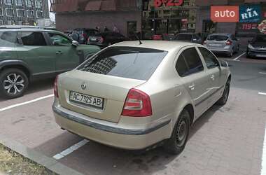 Лифтбек Skoda Octavia 2005 в 