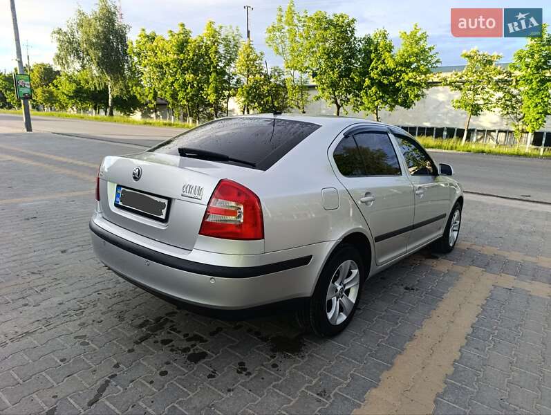 Лифтбек Skoda Octavia 2006 в Новоднестровске