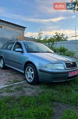 Универсал Skoda Octavia 2005 в Хороле