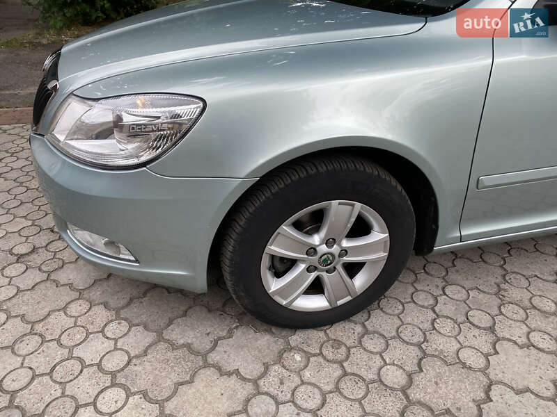 Лифтбек Skoda Octavia 2010 в Черкассах