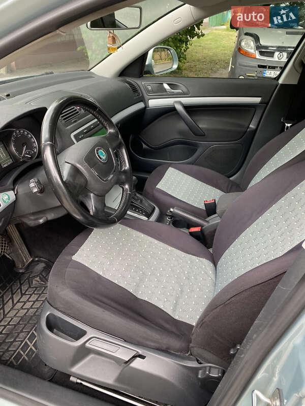 Лифтбек Skoda Octavia 2010 в Черкассах