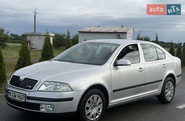 Лифтбек Skoda Octavia 2005 в 