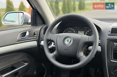 Лифтбек Skoda Octavia 2005 в 