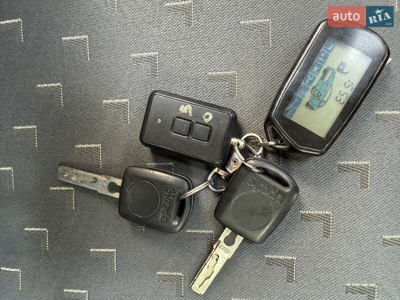 Лифтбек Skoda Octavia 2006 в Ровно