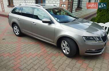 Универсал Skoda Octavia 2019 в Звягеле