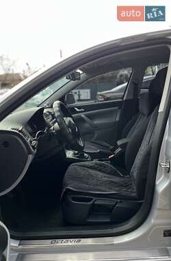 Лифтбек Skoda Octavia 2012 в 