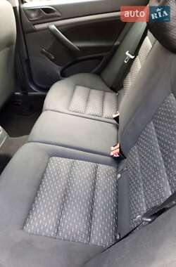 Универсал Skoda Octavia 2011 в 