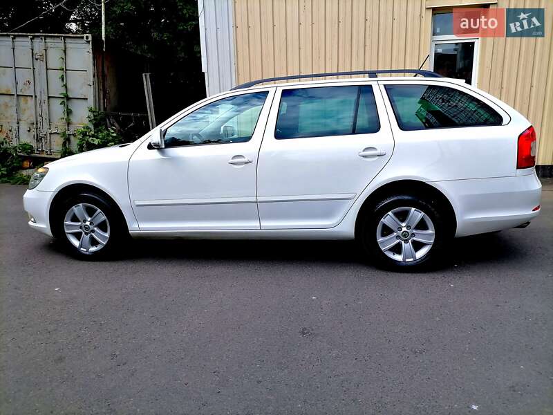 Универсал Skoda Octavia 2012 в Одессе