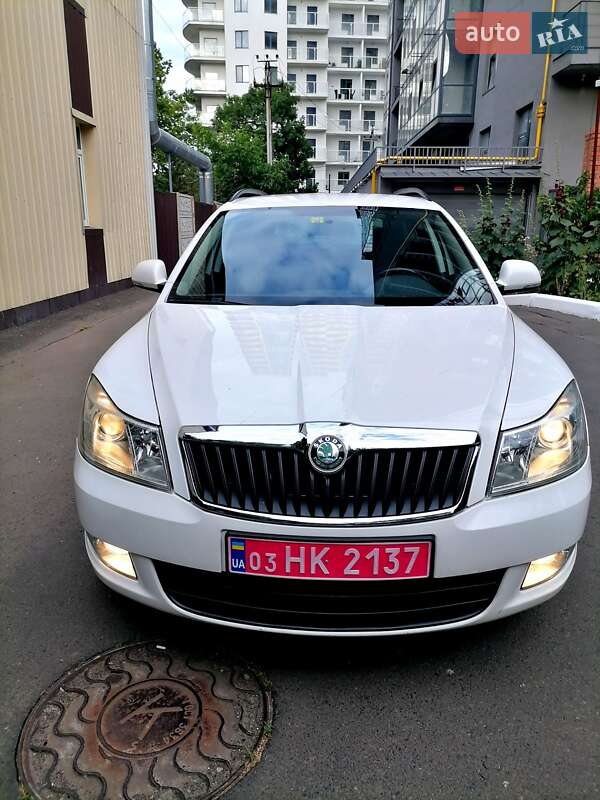 Универсал Skoda Octavia 2012 в Одессе