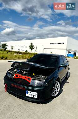 Лифтбек Skoda Octavia 2002 в 