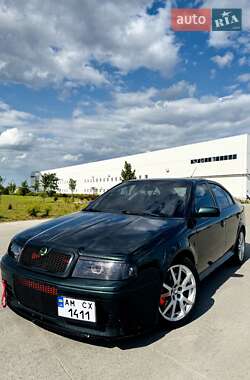 Лифтбек Skoda Octavia 2002 в 
