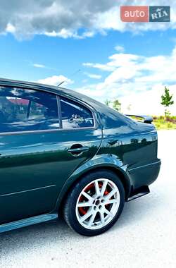 Лифтбек Skoda Octavia 2002 в 