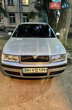 Лифтбек Skoda Octavia 2000 в 