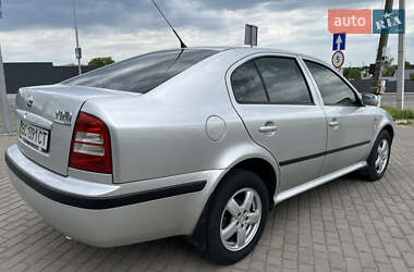 Лифтбек Skoda Octavia 2003 в Львове