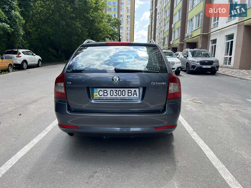 Универсал Skoda Octavia 2012 в Софиевской Борщаговке