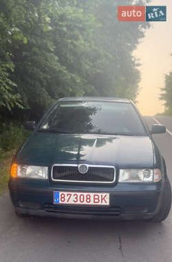 Ліфтбек Skoda Octavia 2000 в Рівному