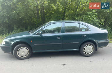 Лифтбек Skoda Octavia 2000 в 