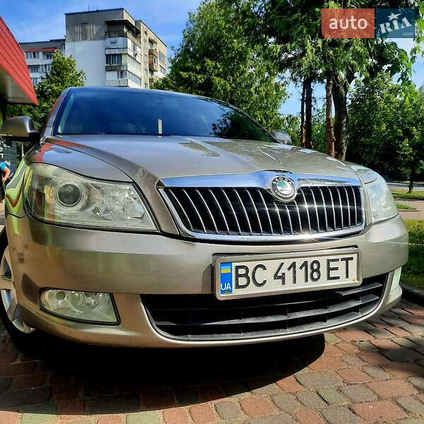 Лифтбек Skoda Octavia 2009 в Львове