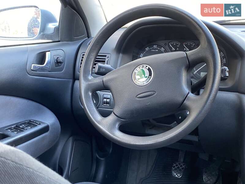Ліфтбек Skoda Octavia 2003 в Тернополі