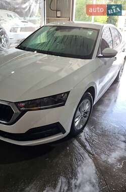 Ліфтбек Skoda Octavia 2022 в 