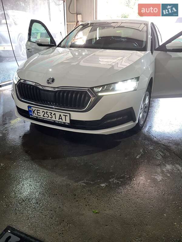 Лифтбек Skoda Octavia 2022 в Днепре