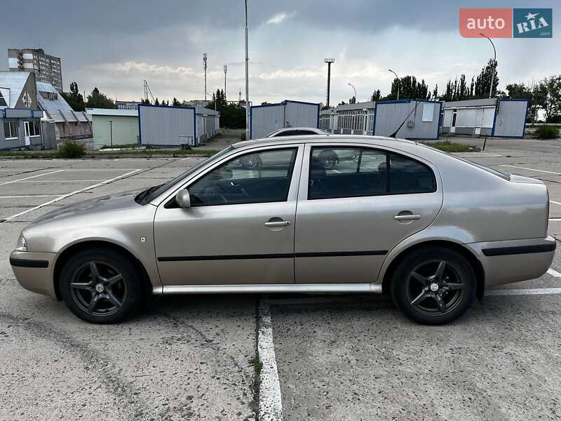 Лифтбек Skoda Octavia 2005 в Южноукраинске