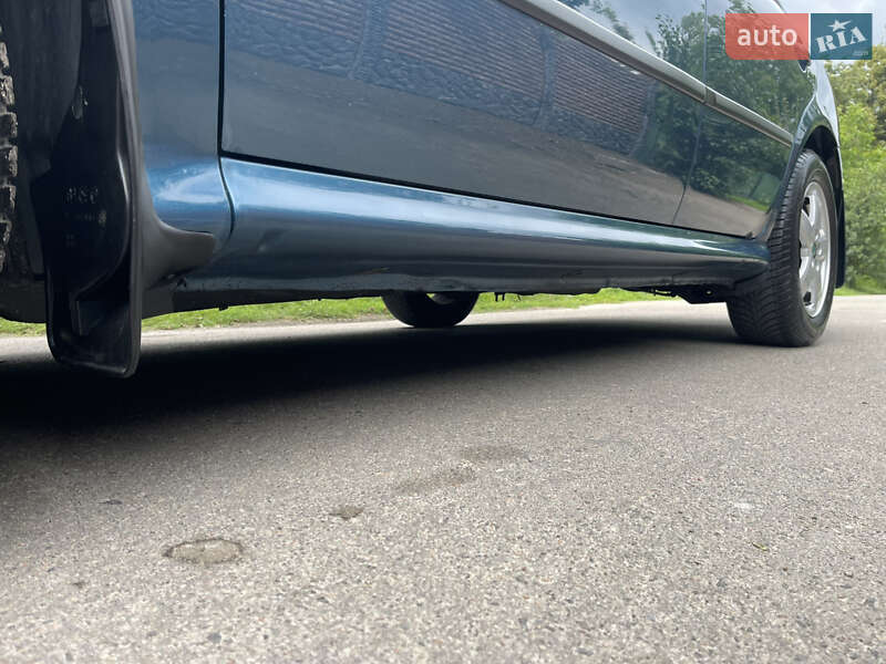Лифтбек Skoda Octavia 2004 в Умани