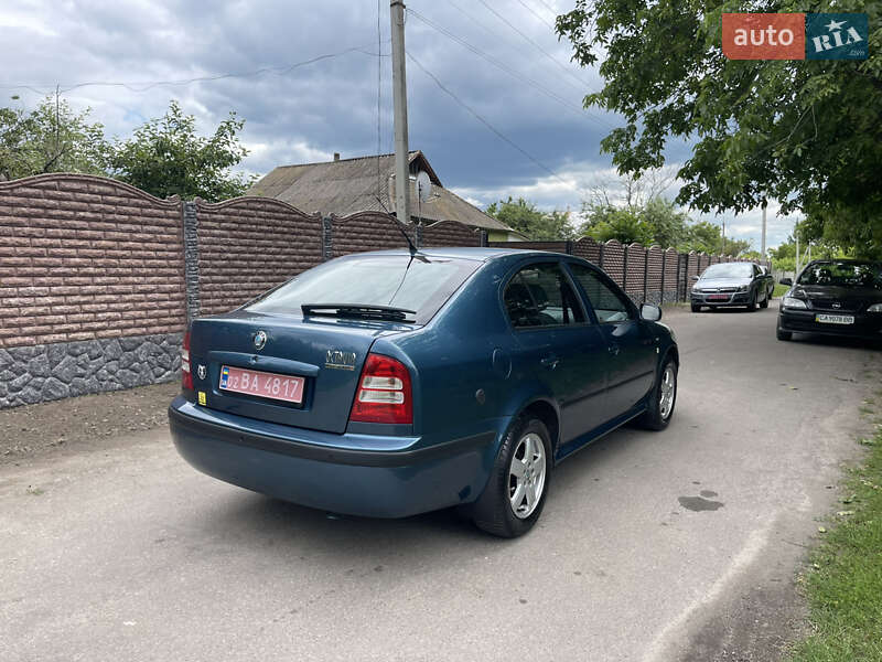 Лифтбек Skoda Octavia 2004 в Умани