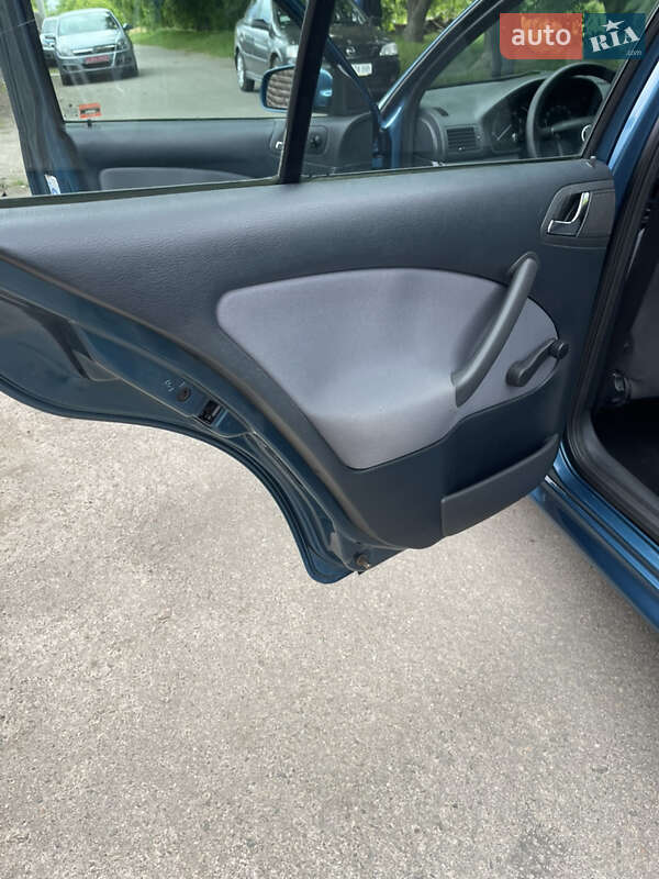 Лифтбек Skoda Octavia 2004 в Умани