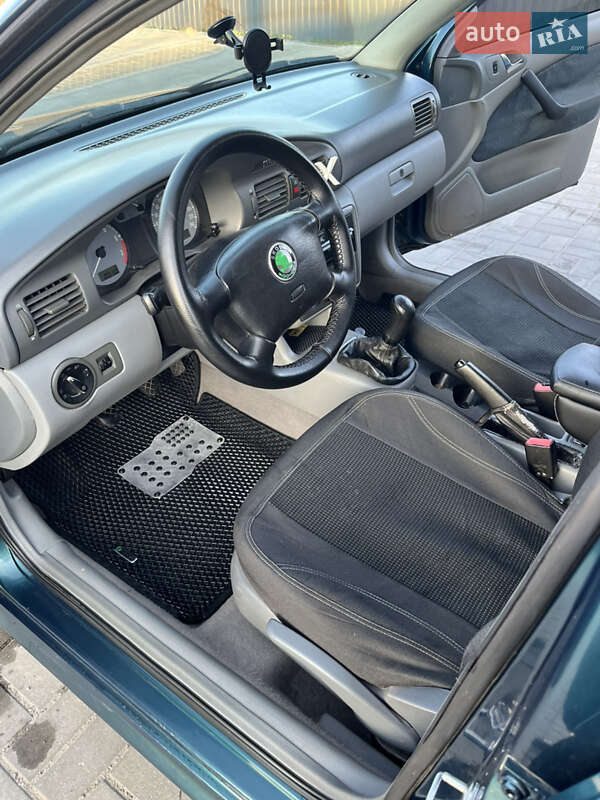 Ліфтбек Skoda Octavia 1998 в Черкасах