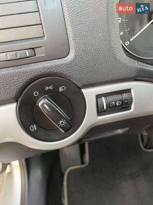 Универсал Skoda Octavia 2005 в Ровно