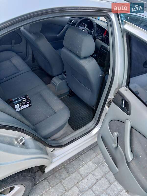 Ліфтбек Skoda Octavia 2001 в Томашполі