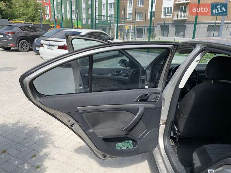 Лифтбек Skoda Octavia 2008 в Ивано-Франковске