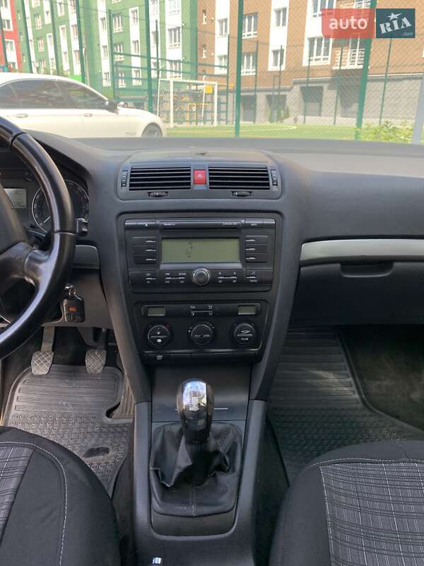 Лифтбек Skoda Octavia 2008 в Ивано-Франковске