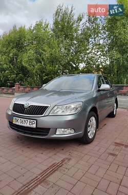 Лифтбек Skoda Octavia 2011 в 