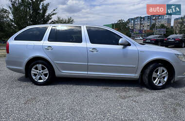 Универсал Skoda Octavia 2010 в 