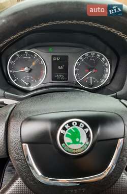 Лифтбек Skoda Octavia 2012 в 