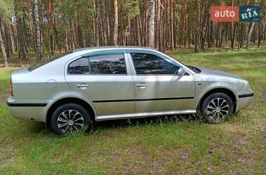 Лифтбек Skoda Octavia 2004 в 