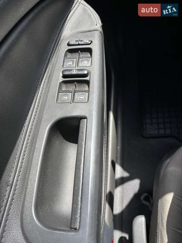 Универсал Skoda Octavia 2001 в Перемышлянах