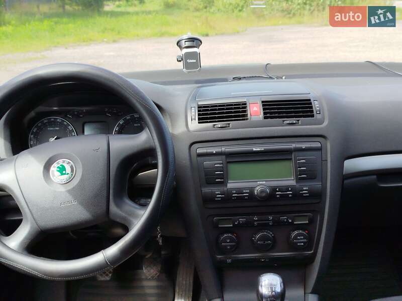 Лифтбек Skoda Octavia 2005 в Чернигове