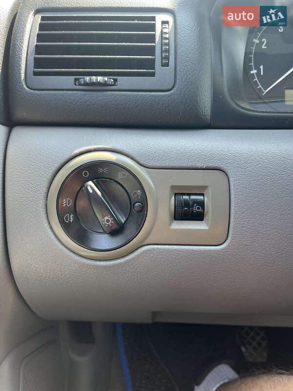 Ліфтбек Skoda Octavia 1999 в Самборі