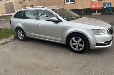 Универсал Skoda Octavia 2019 в Полтаве